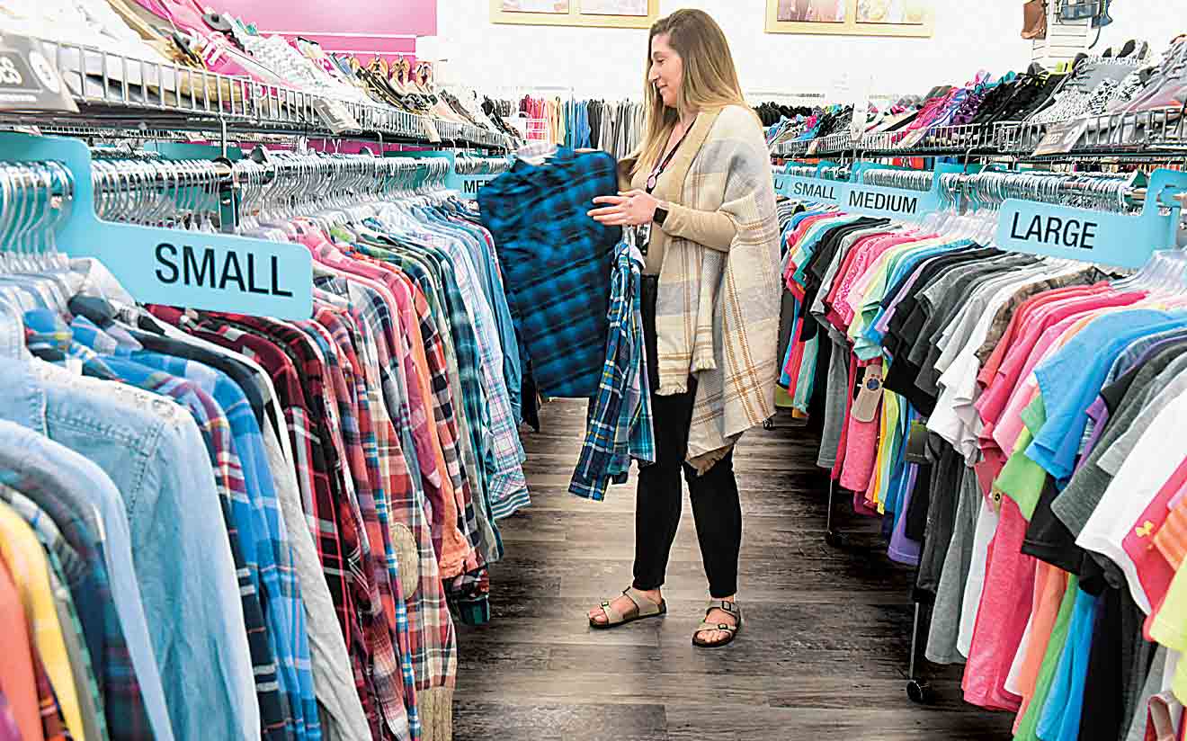 Plato's Closet opens in Lakeview Center | News, Sports, Jobs - News and  Sentinel